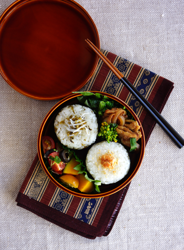 おにぎり弁当